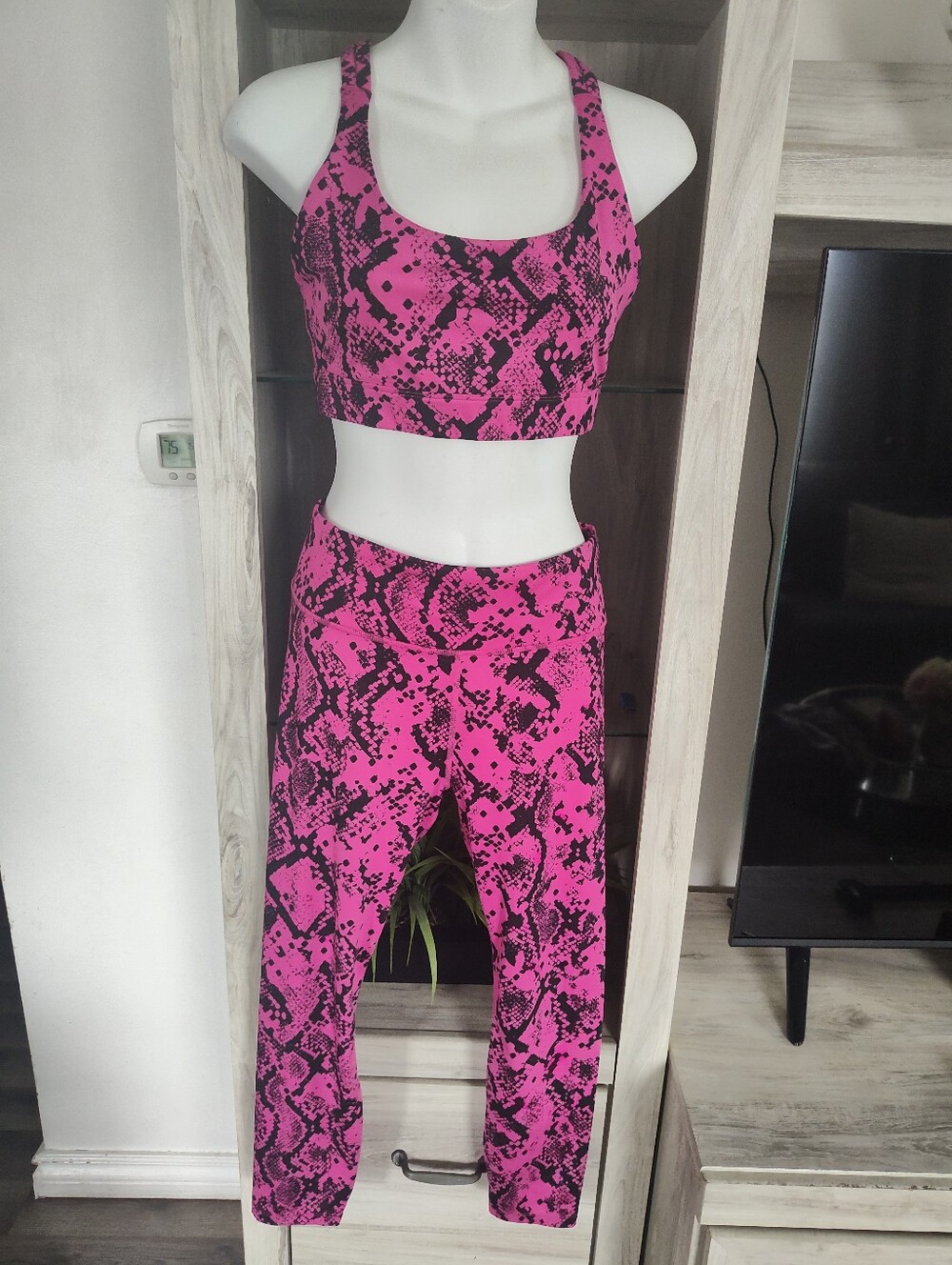 JoyLab Pink Snake-Print High-Waist Leggings & Sports Bra Set SZ M